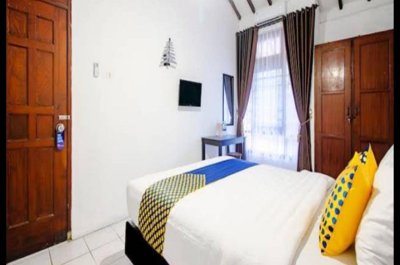 Spot On 2107 Ijo Pupus Syariah Residence Baturetno Exterior photo