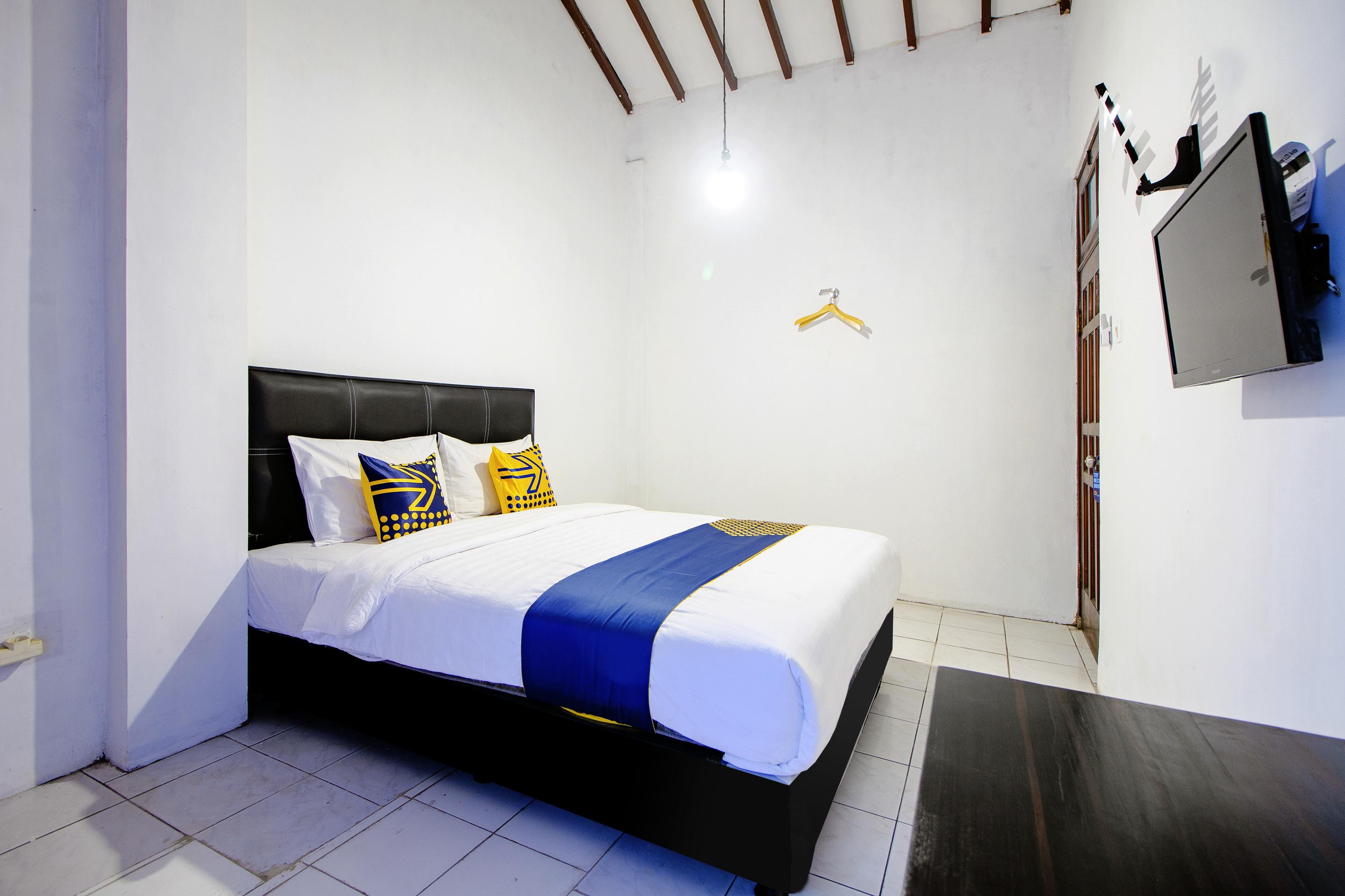Spot On 2107 Ijo Pupus Syariah Residence Baturetno Exterior photo